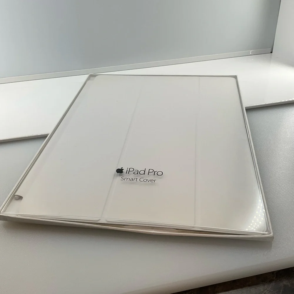 APPLE 12.9” iPad Pro Smart Cover MLJK2FE/A - White NIB